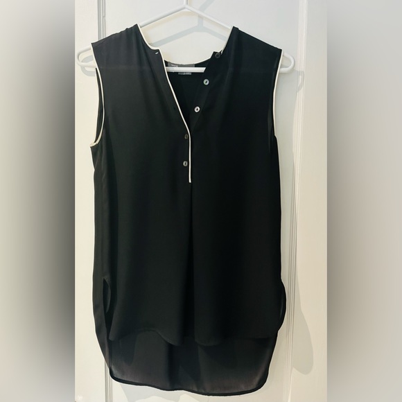 Vince silk sleeveless blouse - Picture 2 of 4